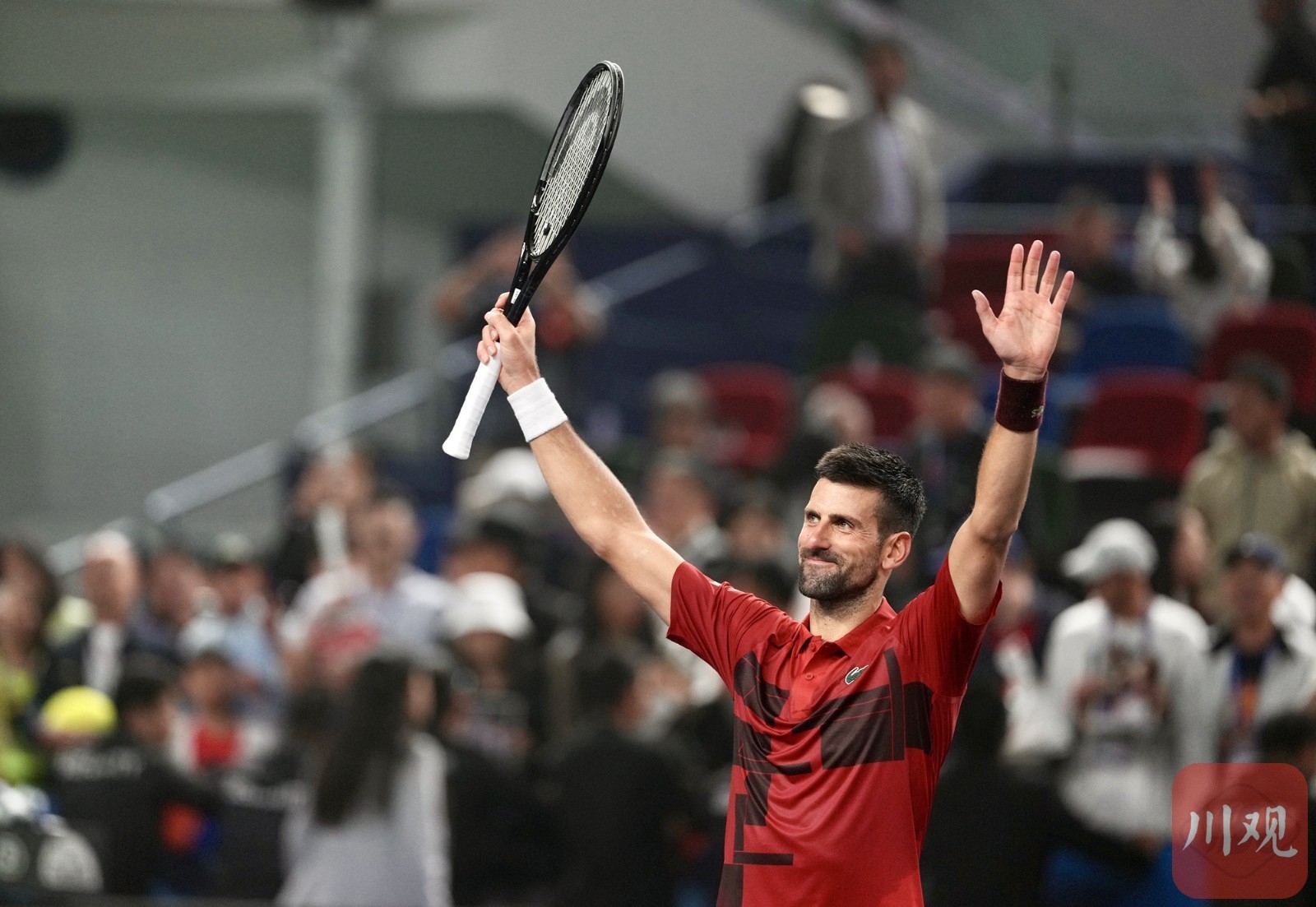 PG电子-德约科维奇回归赛场，战术调整首场状态亮眼，公牛观众沸腾！的简单介绍