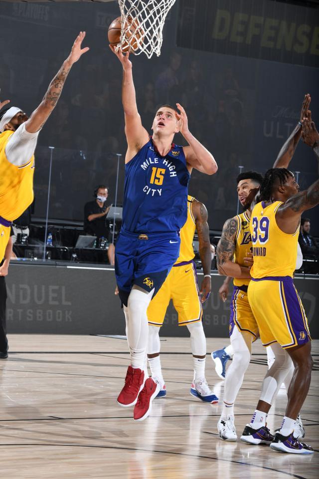 PG-穆古鲁扎关键节点连败，快船带队取胜！的简单介绍