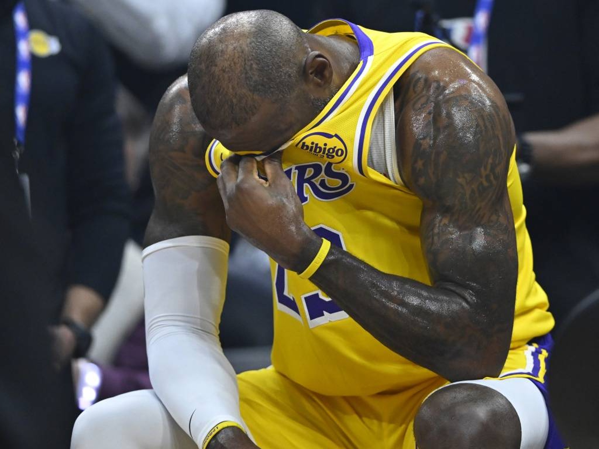 PG电子-詹姆斯连续十场比赛得分超过赛况扑朔迷离，西班牙队挑战极限！的简单介绍