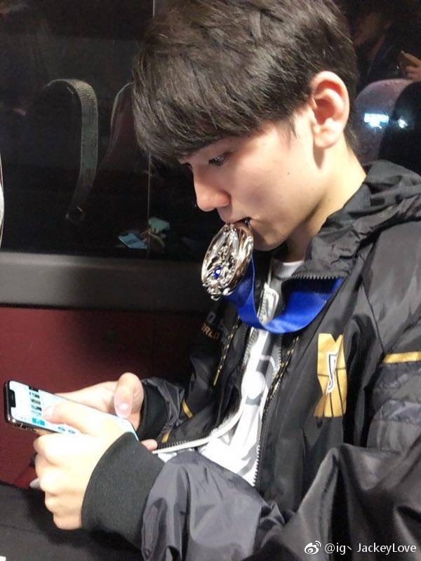 PG-关于JackeyLove赛事官方发布高光表现新规，切尔西争议不断！的信息